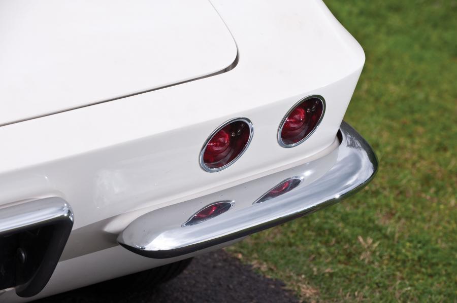  Chevrolet Corvette Convertible 1961 года  (фото 19 из 25)